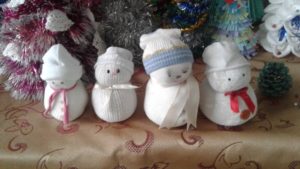 Lucrări ale copiilor elaborate în cadrul Proiectului local: „Dar din darul lui Moş Crăciun