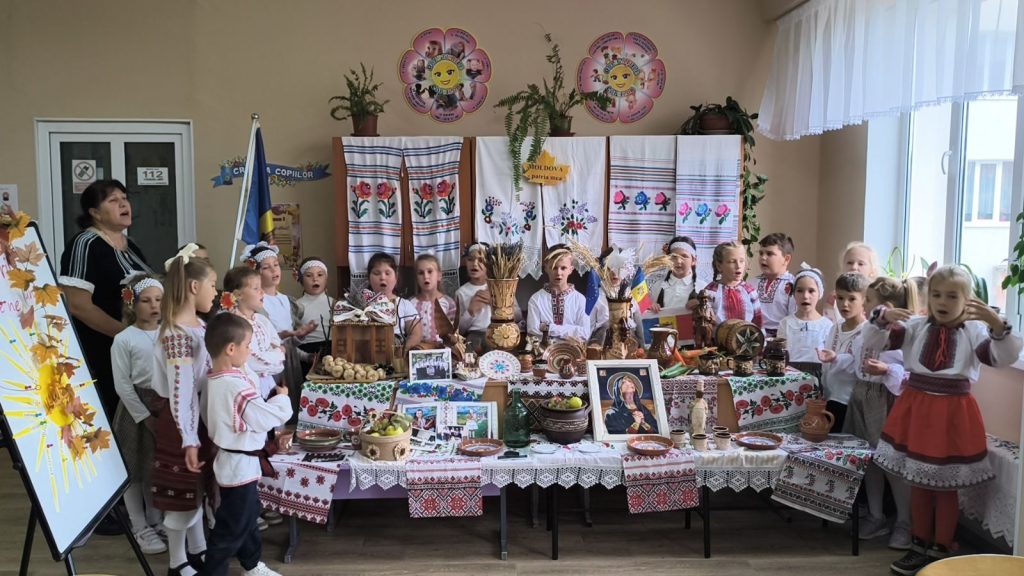 Decada valorilor naționale